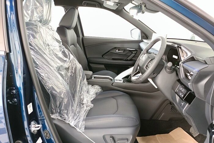 
BRAND NEW TOYOTA YARIS CROSS HEV LUXURY 2025 full									