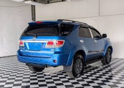 
2005 TOYOTA FORTUNER 3.0 4WD AT Blue full									