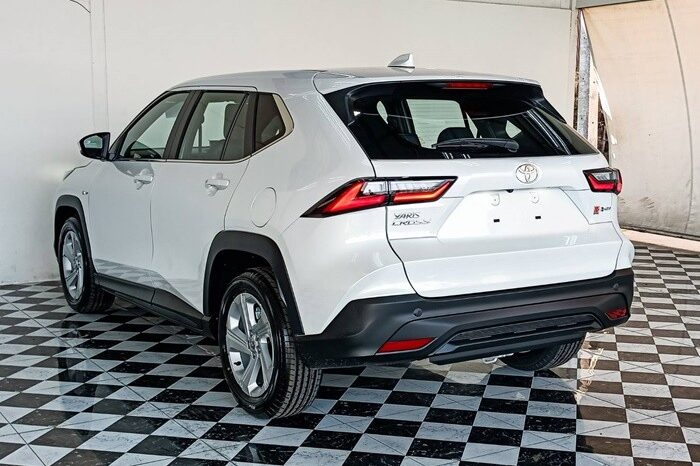 
BRAND NEW YARIS CROSS LUXURY 2025 full									