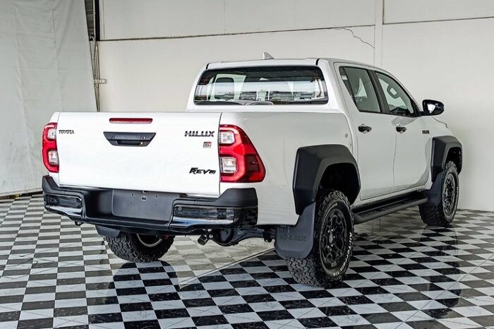 
BRAND NEW TOYOTA HILUX GR 2025 full									