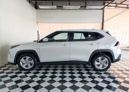 
BRAND NEW YARIS CROSS LUXURY 2025 full									