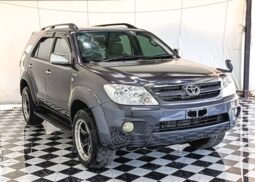 
2005 TOYOTA FORTUNER 2.7 4WD AT Dark Gray full									