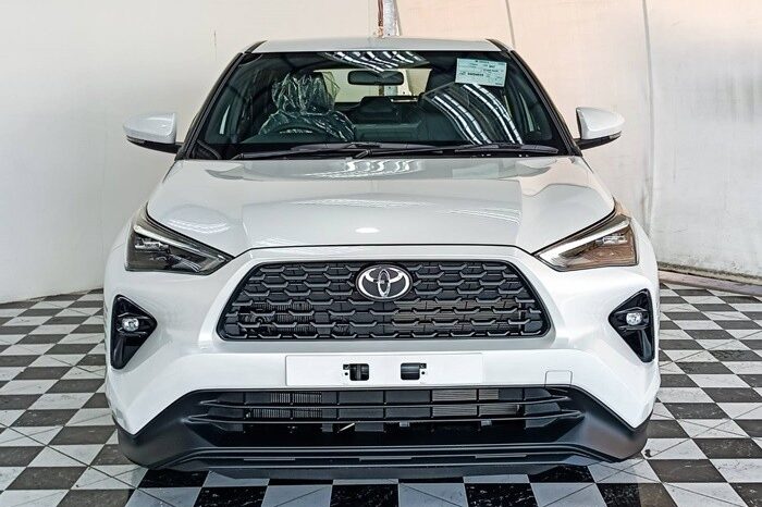 
BRAND NEW YARIS CROSS LUXURY 2025 full									