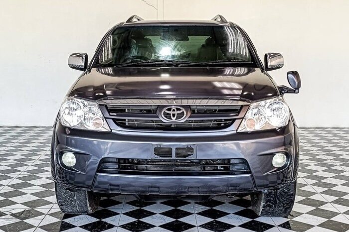 
2005 TOYOTA FORTUNER 2.7 4WD AT Dark Gray full									