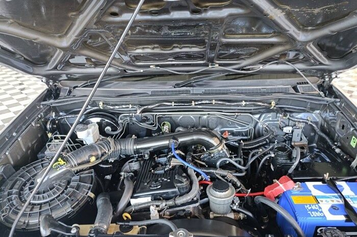 
2005 TOYOTA FORTUNER 2.7 4WD AT Dark Gray full									