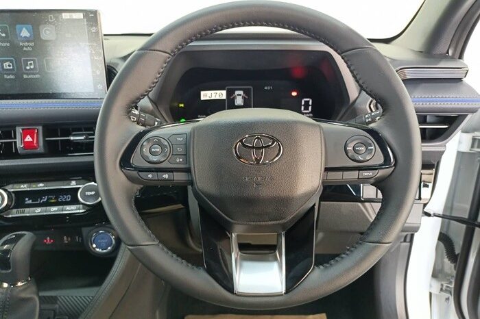 
BRAND NEW YARIS CROSS LUXURY 2025 full									