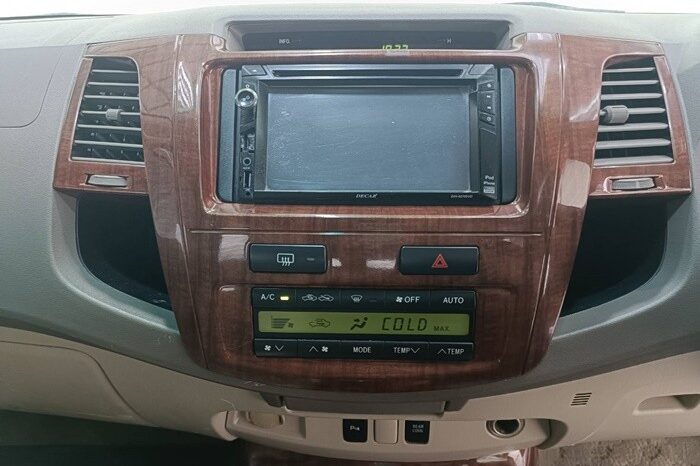 
2005 TOYOTA FORTUNER 3.0 4WD AT Blue full									
