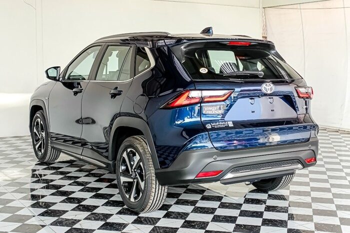 
BRAND NEW TOYOTA YARIS CROSS HEV LUXURY 2025 full									
