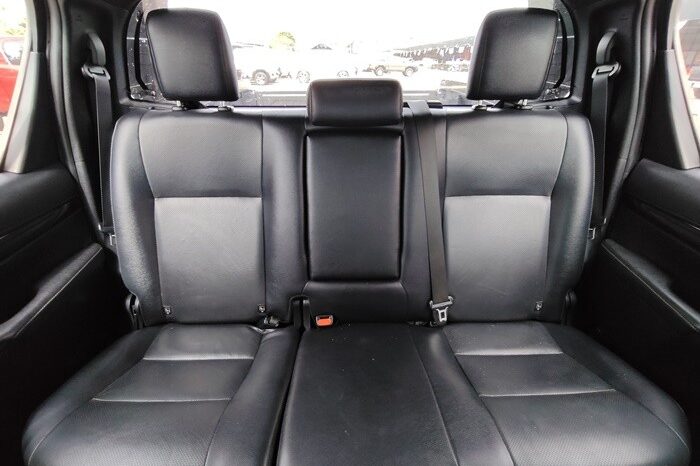 
TOYOTA HILUX DOUBLE CABIN 2018 full									
