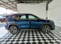 
BRAND NEW TOYOTA YARIS CROSS HEV LUXURY 2025 full									