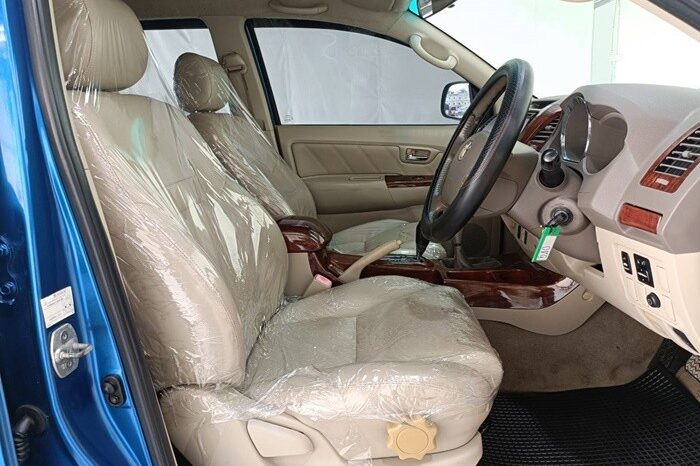 
2005 TOYOTA FORTUNER 3.0 4WD AT Blue full									
