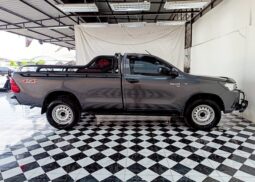 
TOYOTA HILUX SINGLE CAB 4WD 2018 full									