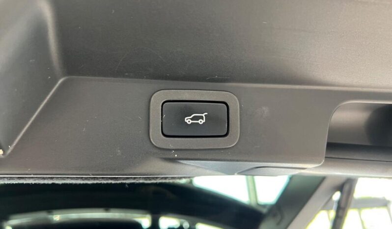 
Land Rover Range Rover Sport 3.0 SD V6 HSE Auto 4WD Euro 6 (s/s) 5dr full									