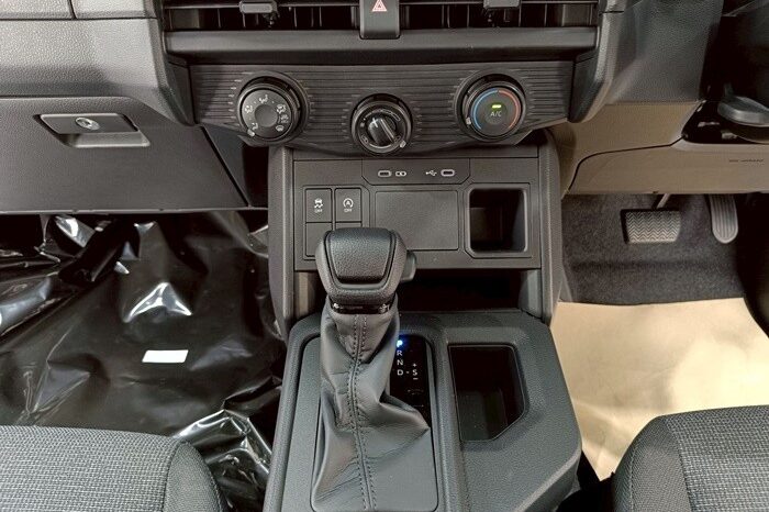 
2025 TOYOTA HILUX TRAVO DOUBLE CAB PRERUNNER 2.8 PREMIUM full									