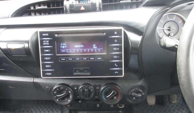 
TOYOTA HILUX Active 2.4 4X4 D-4D Single Cab 2018 full									
