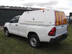 
TOYOTA HILUX Active 2.4 4X4 D-4D Single Cab 2018 full									