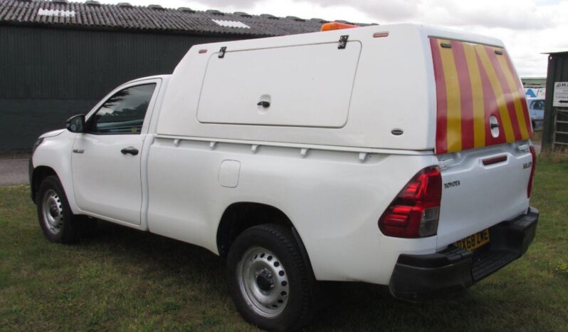 
TOYOTA HILUX Active 2.4 4X4 D-4D Single Cab 2018 full									