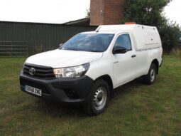 
TOYOTA HILUX Active 2.4 4X4 D-4D Single Cab 2018 full									