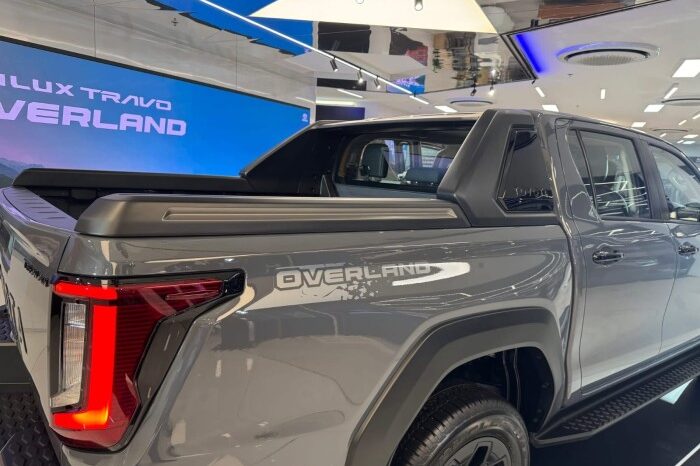 
2025 TOYOTA HILUX TRAVO OVERLAND PLUS 2.8 4WD AT Dark Gray full									