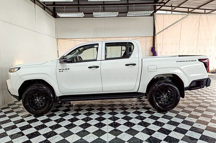 
2025 TOYOTA HILUX TRAVO DOUBLE CAB PRERUNNER 2.8 PREMIUM full									