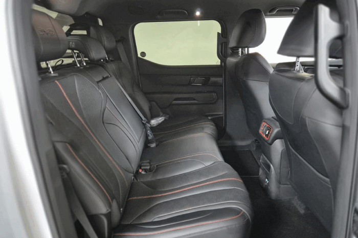 
BYD SHARK 6 1.5 4WD AT White full									