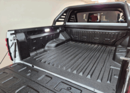 
BYD SHARK 6 1.5 4WD AT White full									