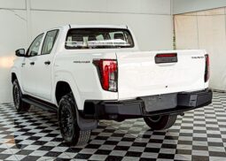 
2025 TOYOTA HILUX TRAVO DOUBLE CAB PRERUNNER 2.8 PREMIUM full									