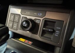 
2025 TOYOTA HILUX TRAVO OVERLAND PLUS 2.8 4WD AT Dark Gray full									