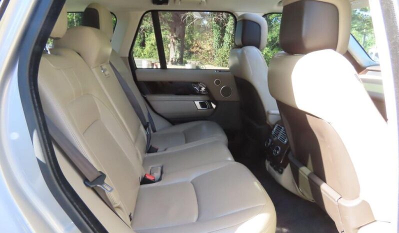 
Land Rover Range Rover 3.0 SD V6 Vogue Auto full									