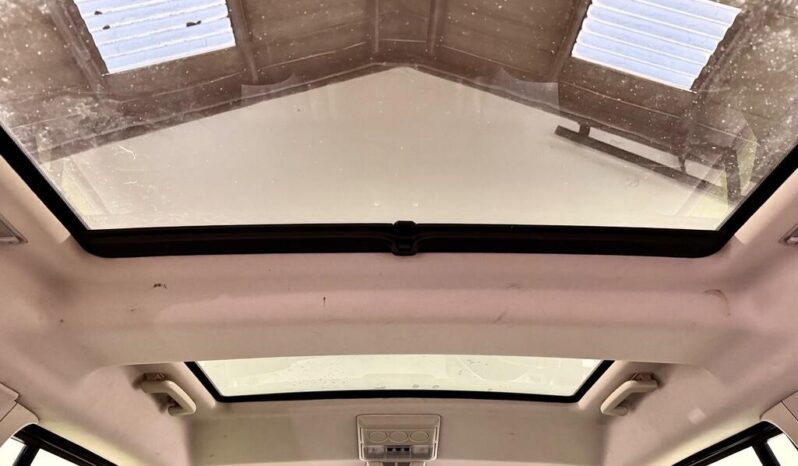 
Land Rover Discovery 4 3.0 SD V6 HSE full									