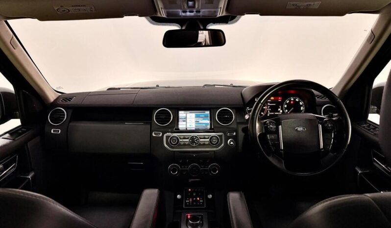 
Land Rover Discovery 4 3.0 SD V6 HSE full									