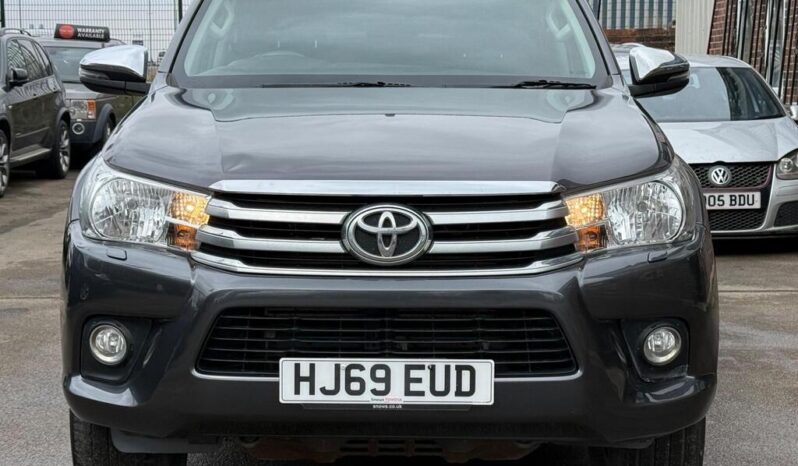 
Toyota Hilux 2.4 D-4D Icon Euro 6 (3.5t) full									