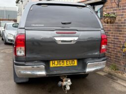 
Toyota Hilux 2.4 D-4D Icon Euro 6 (3.5t) full									