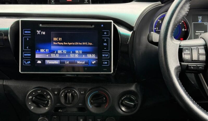 
Toyota Hilux 2.4 D-4D Icon Euro 6 (3.5t) full									