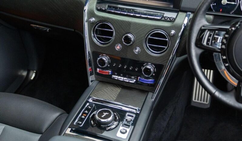 
Rolls-Royce Cullinan 6.75 V12 full									