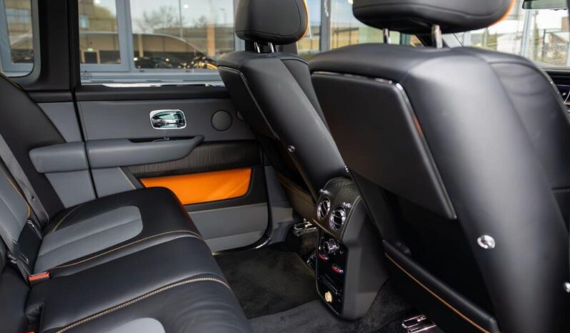 
Rolls-Royce Cullinan 6.75 V12 full									