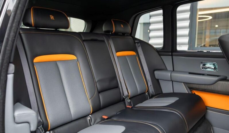 
Rolls-Royce Cullinan 6.75 V12 full									