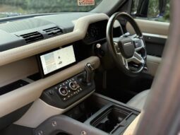 
Land Rover Defender 110 3.0 i6 MHEV SE full									