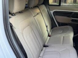 
Land Rover Defender 110 3.0 i6 MHEV SE full									