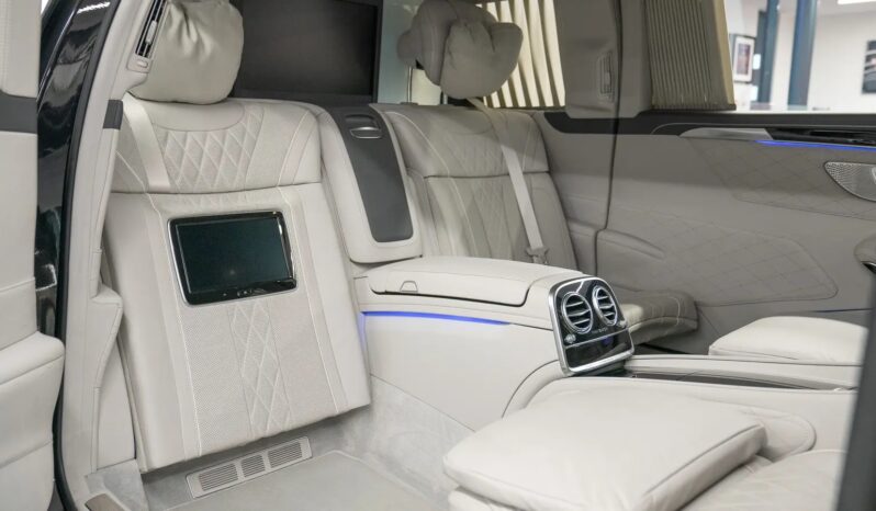 
Mercedes-Benz Maybach S600 Pullman full									