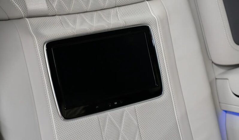 
Mercedes-Benz Maybach S600 Pullman full									