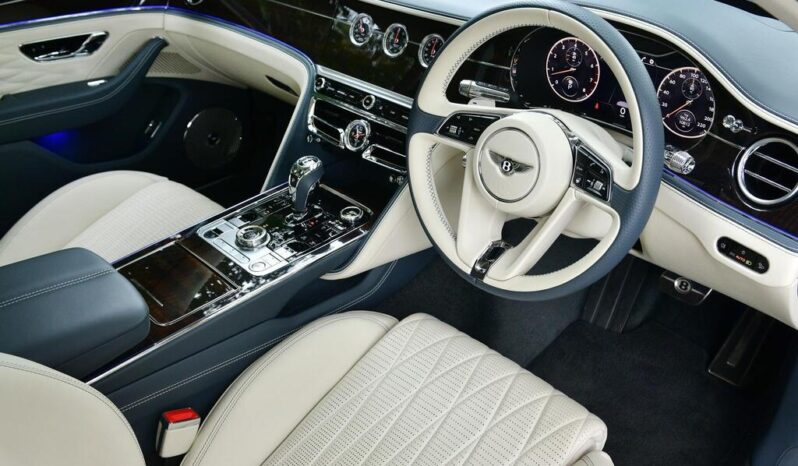 
Bentley Flying Spur 6.0 W12 Mulliner full									