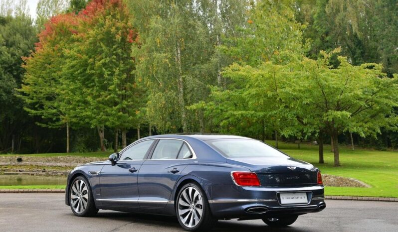 
Bentley Flying Spur 6.0 W12 Mulliner full									