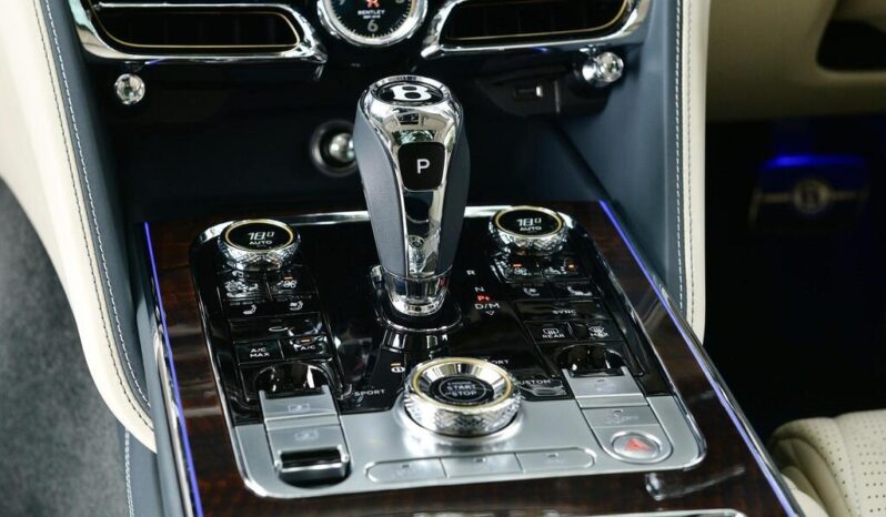 
Bentley Flying Spur 6.0 W12 Mulliner full									