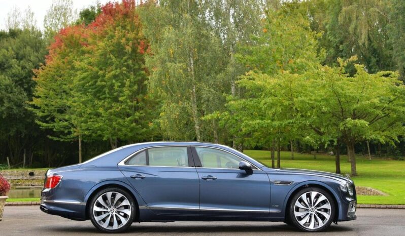 
Bentley Flying Spur 6.0 W12 Mulliner full									