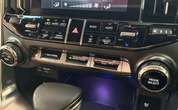 
LEXUS LX600 Off-Road full									