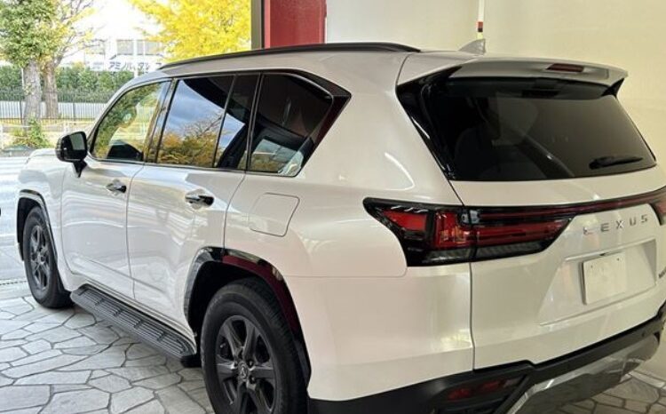 
LEXUS LX600 Off-Road full									