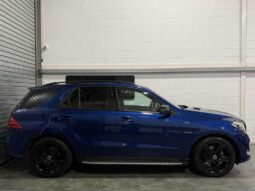 
Mercedes-Benz GLE 3.0 GLE43 V6 AMG Night Edition full									