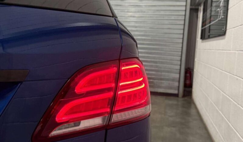 
Mercedes-Benz GLE 3.0 GLE43 V6 AMG Night Edition full									