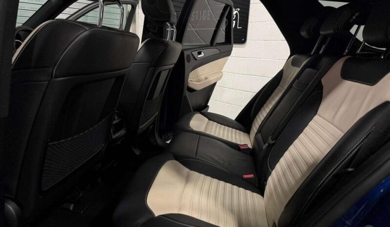 
Mercedes-Benz GLE 3.0 GLE43 V6 AMG Night Edition full									